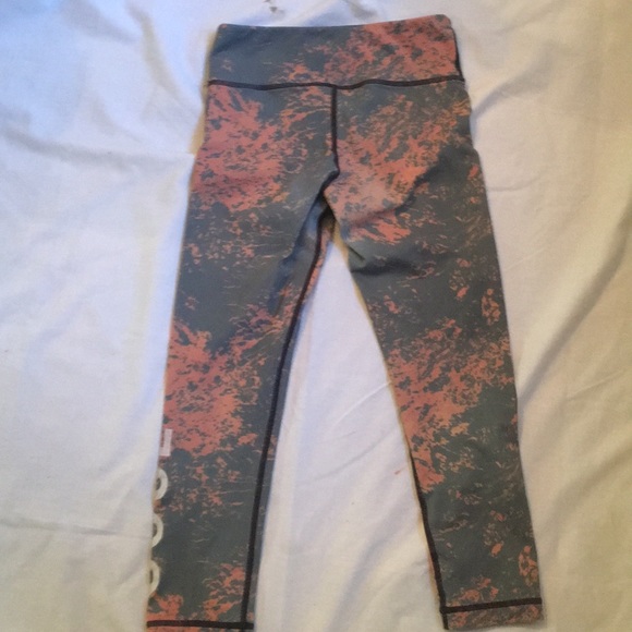 Soulcycle paint splattered capris - Picture 8 of 8